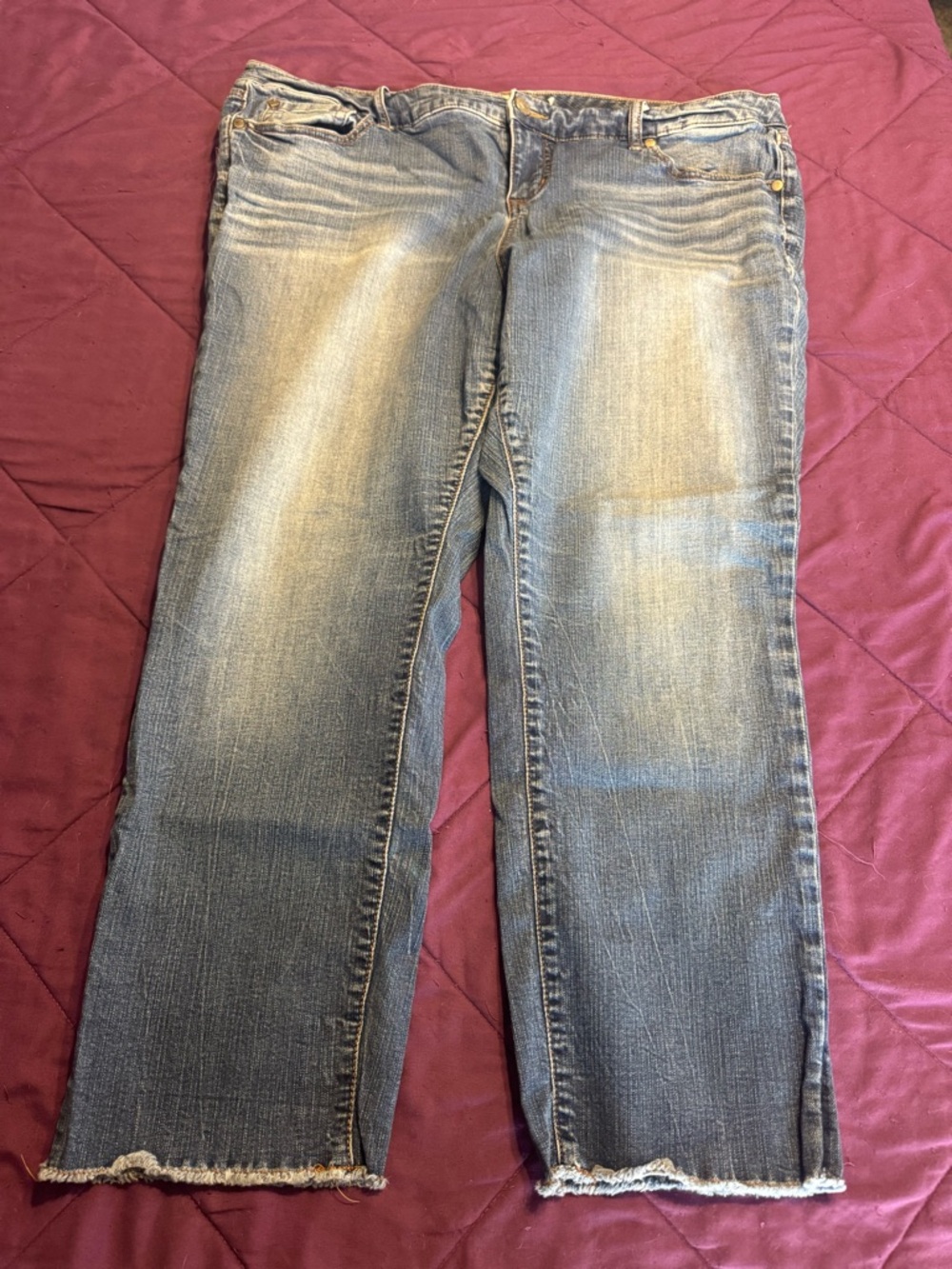 Torrid Boyfriend Cut Cropped Jeans